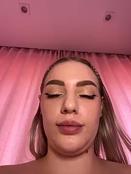 HugeBoobsAlice live sex cam