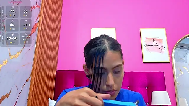 yourcuteneighbourr webcam