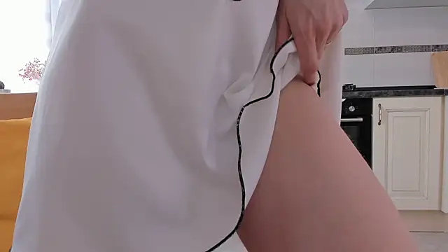 Watch GoodGlamorGirl live on EroticFlix - High definition streams