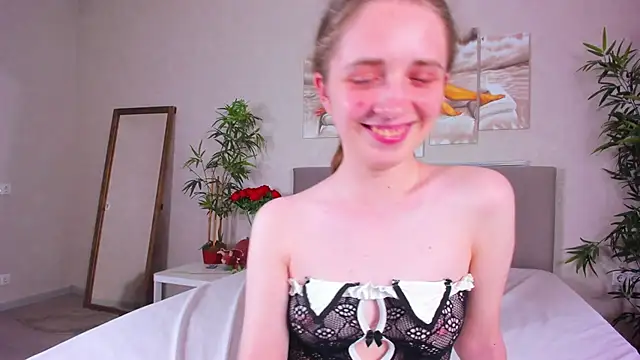 Camilla_Kelly webcam