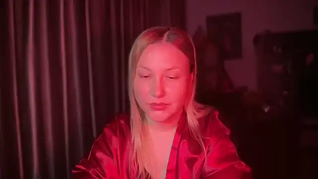 BikiHellena webcam