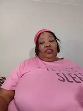 nancy111 (F milf) - Make me squit and cum on my toy