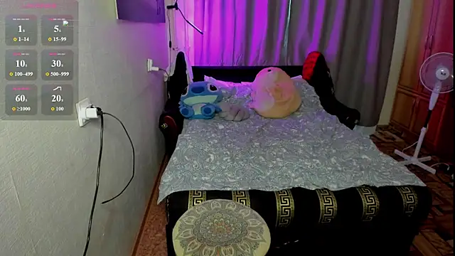 monica__elder live cam on StripChat