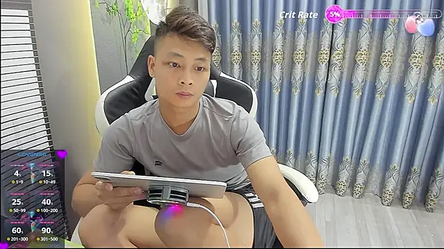 Naughty___asian live cam on StripChat