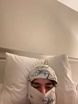 phantom898983 live cam on StripChat