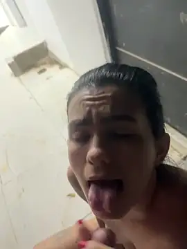 Adrenaline_crazy webcam