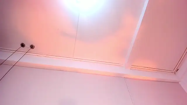 AliceThompsonn_ webcam