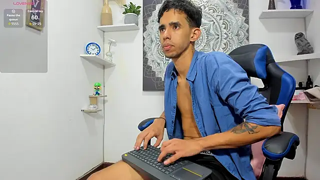 Alessandro_Abruzzo live cam on StripChat