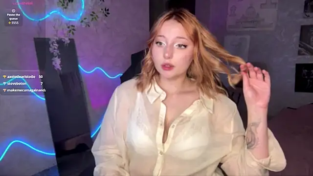 SW_K1RA1 live cam on StripChat