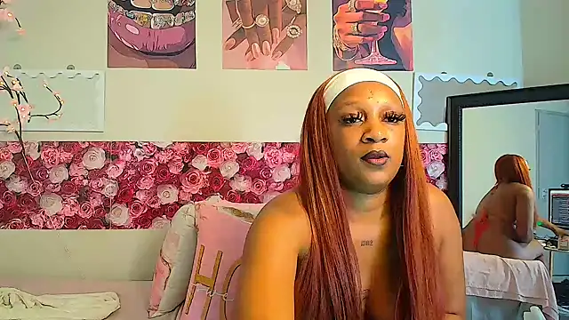 EnchantingLisa webcam
