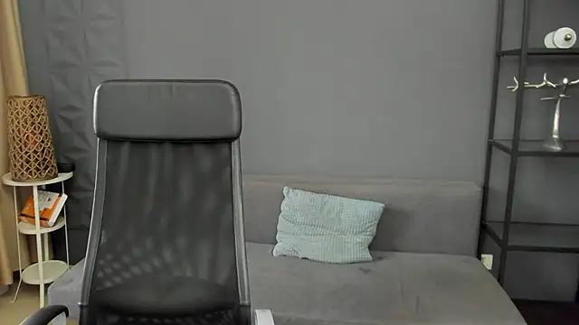 TroyWadee live cam on StripChat