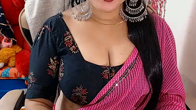 Cute_Shanaya_143 webcam
