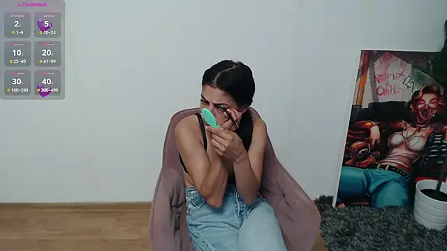 LadyLiia webcam
