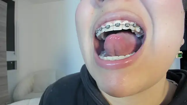 rudyhlowes (F teen) - saliva show
