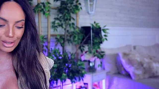 Watch annabellahot live on EroticFlix - High definition streams