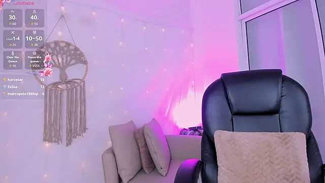 Ginni_charlotte webcam