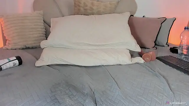 _luuciana_ (F young) - delicious show anal