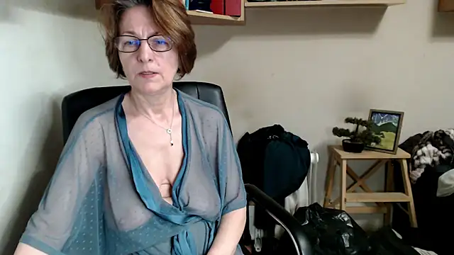 katemodel (F mature) - naked dancing