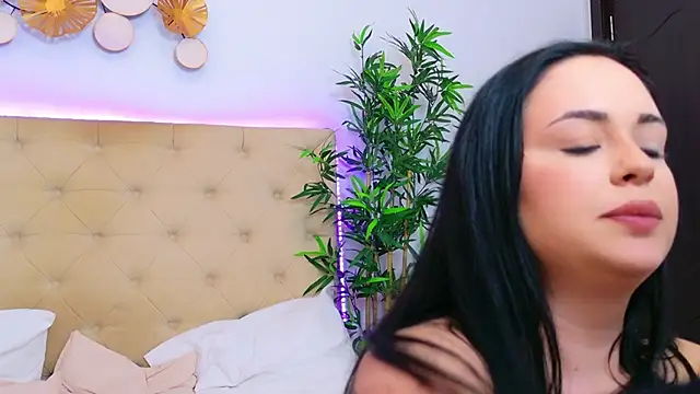 TemptingLuna_ webcam