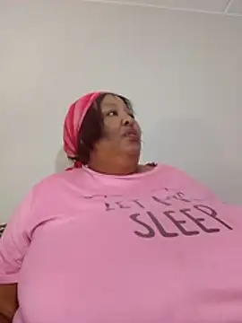 nancy111 (F milf) - Make me squit and cum on my toy