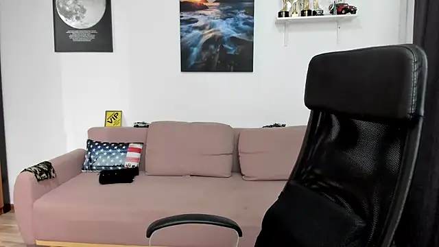 brutusk08 - BrutusK08's free webcam - UK Sex Cams