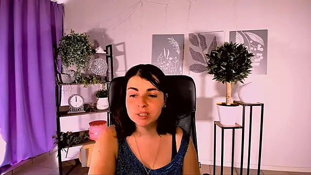 MartaEdams live cam on StripChat