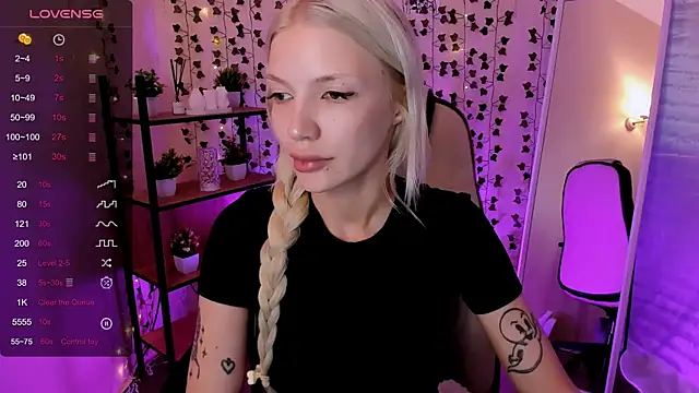 AnyaTaylor_ webcam