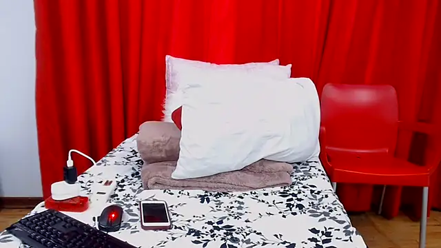 SexyBustyBoobs webcam