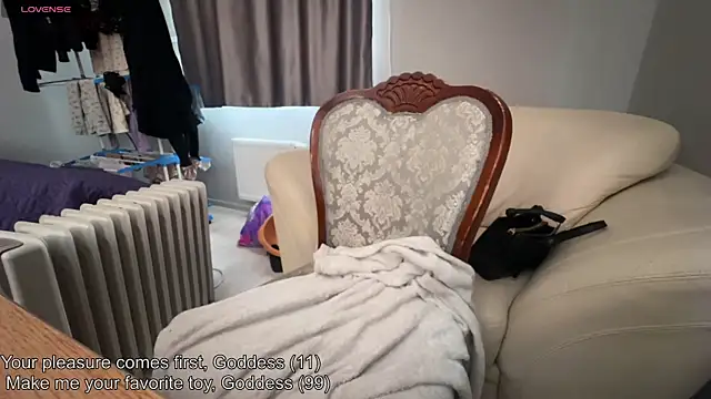 emily_is_here_ webcam