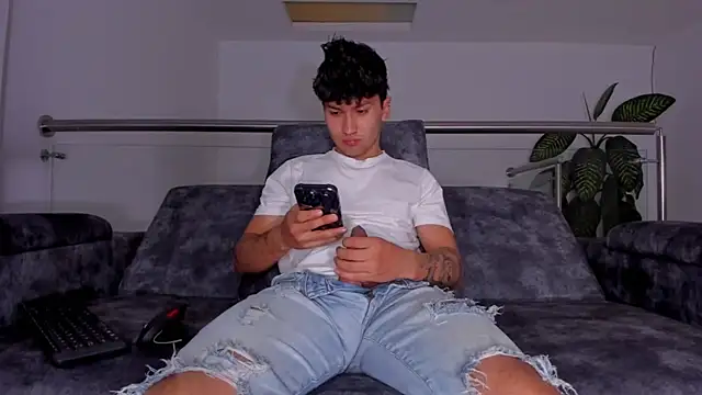 Valerio_James7 webcam
