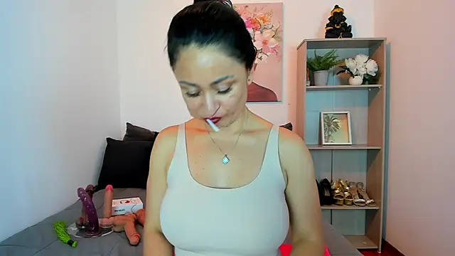SaraMilf_69 webcam