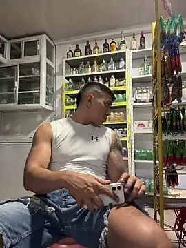 OliverWest04 webcam