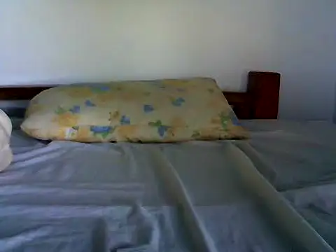 Flowerblossom123 webcam