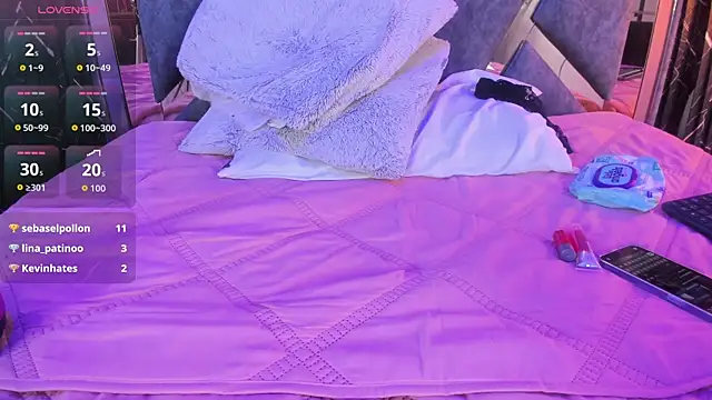 Miia_Deluxe webcam