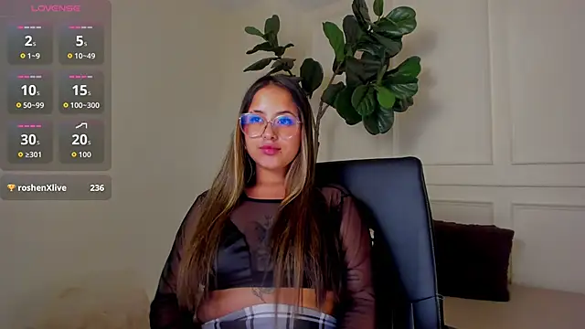 MayaLee_ webcam