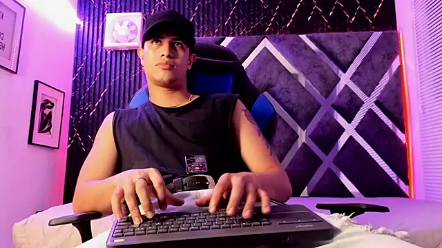 dominic_connor webcam