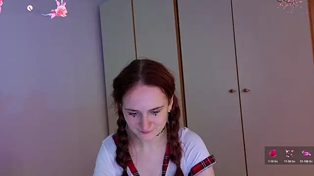 L1ittle_kitty_ live cam on StripChat