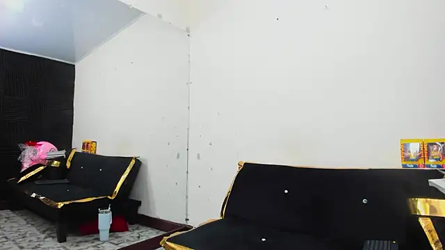 Lynn_Jones webcam