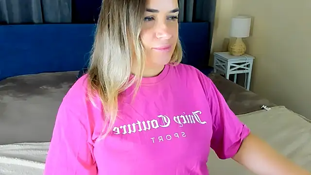 JuicyMillena webcam