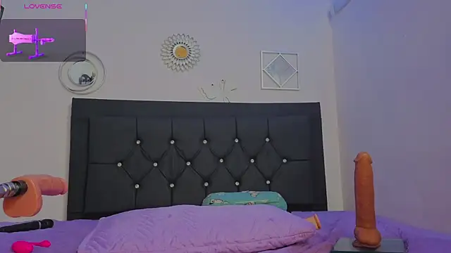 ass_naughty_20 webcam