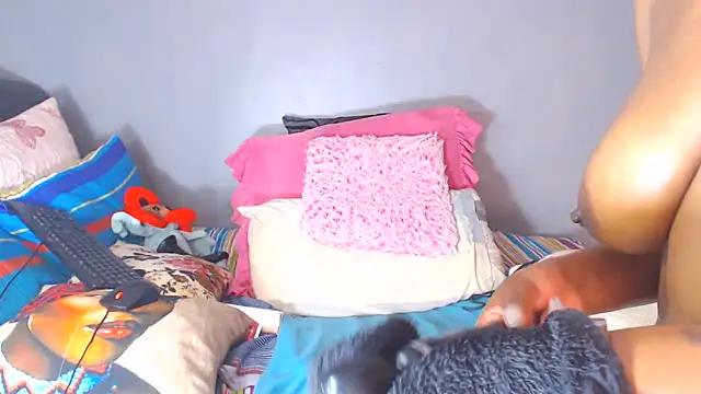 KinkyTall85 webcam