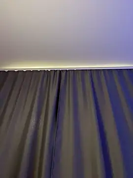 AnnLaisy webcam