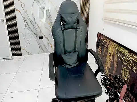 queen_findom1 webcam