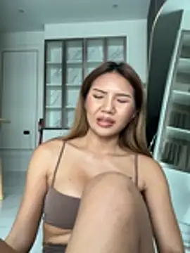 Alittleasiangirl webcam