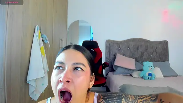 mia_adamsxx webcam
