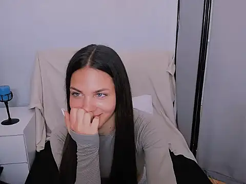 CarlaLovely webcam