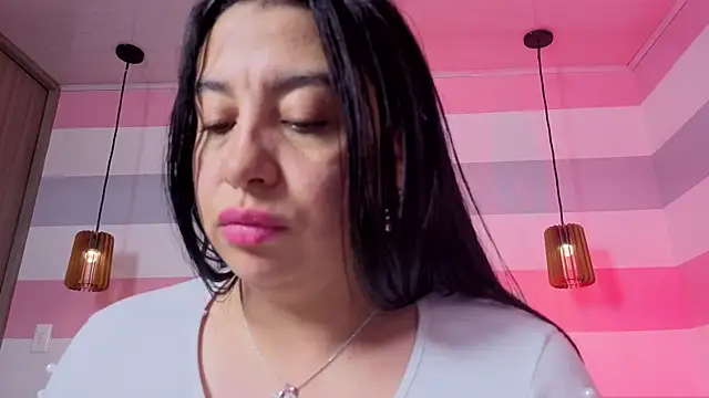 lia_valentino webcam