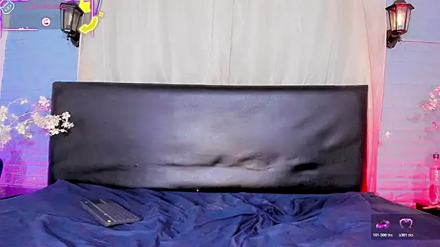 Tiffany_and_celeste_ webcam