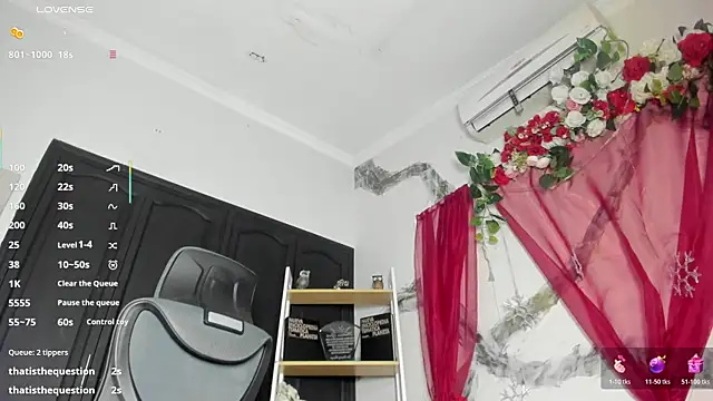 nahomyrusell_ webcam