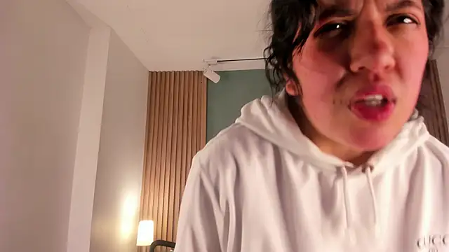 Watch Rose_Amber live on EroticFlix - High definition streams